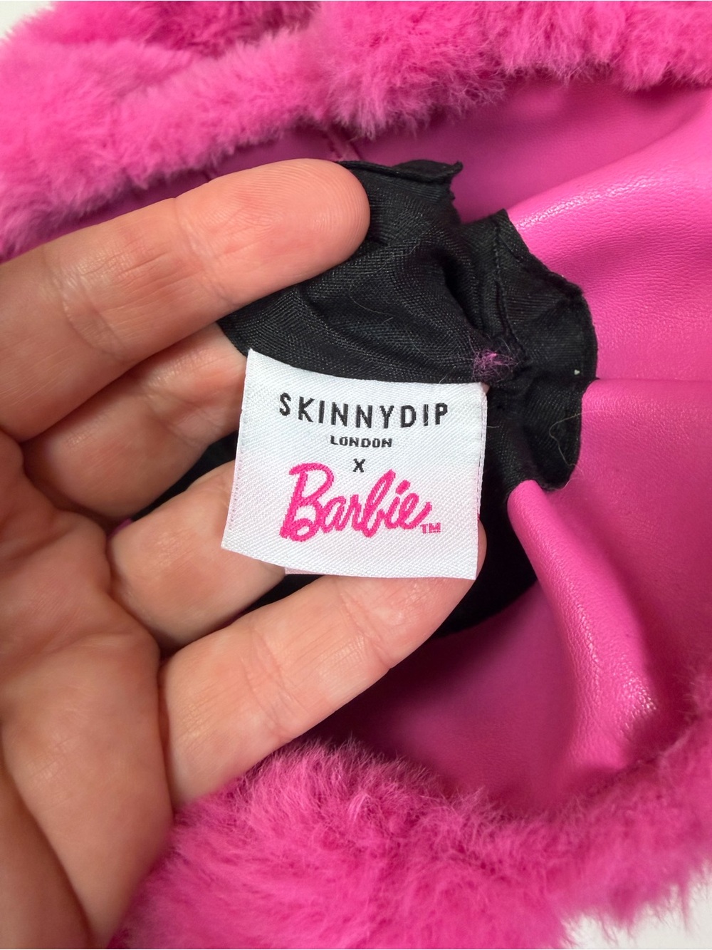 Skinnydip London x Barbie Mattel 2023 Pink Faux Fur Crossbody Mini Tote Bag - Picture 12 of 16